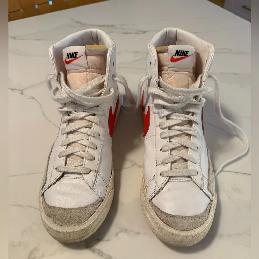 Nike Blazer Mid '77 Vintage White/Habanero Red Men’s Sneakers Size 9 - Picture 2 of 5